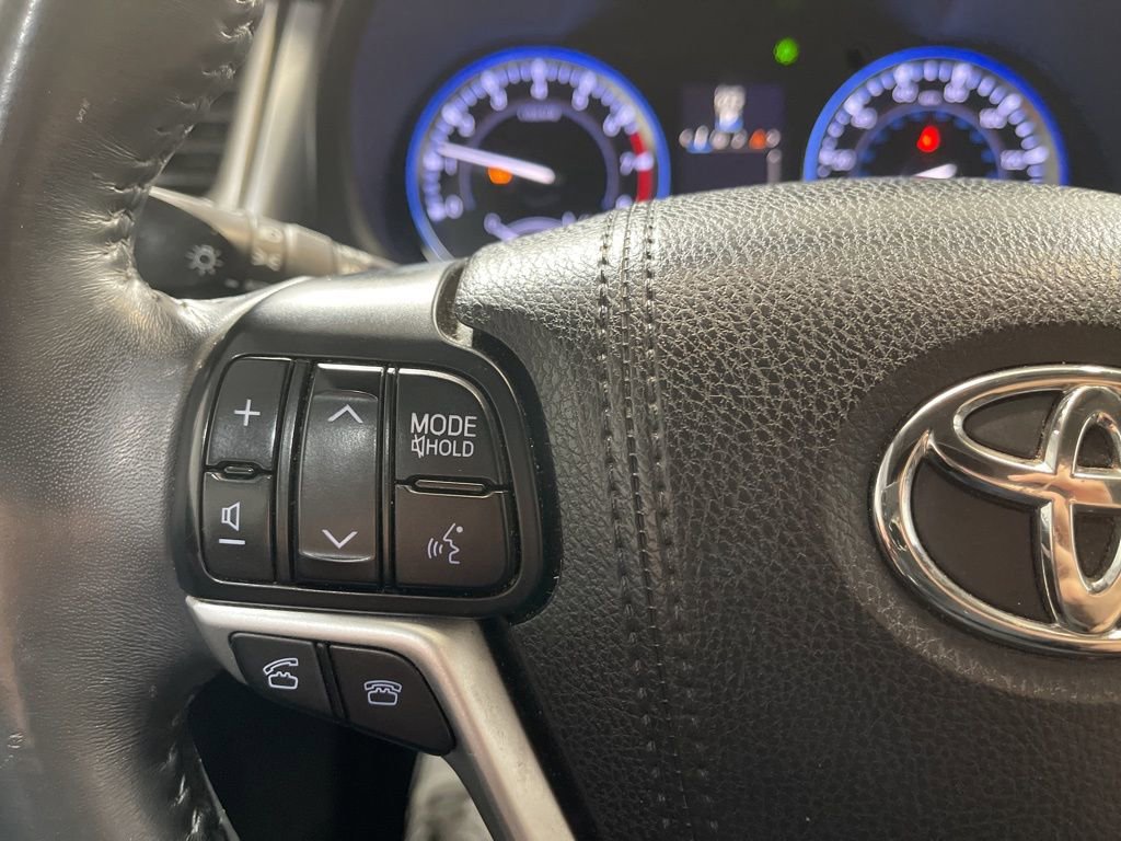 Used 2015 Toyota Highlander XLE image 22