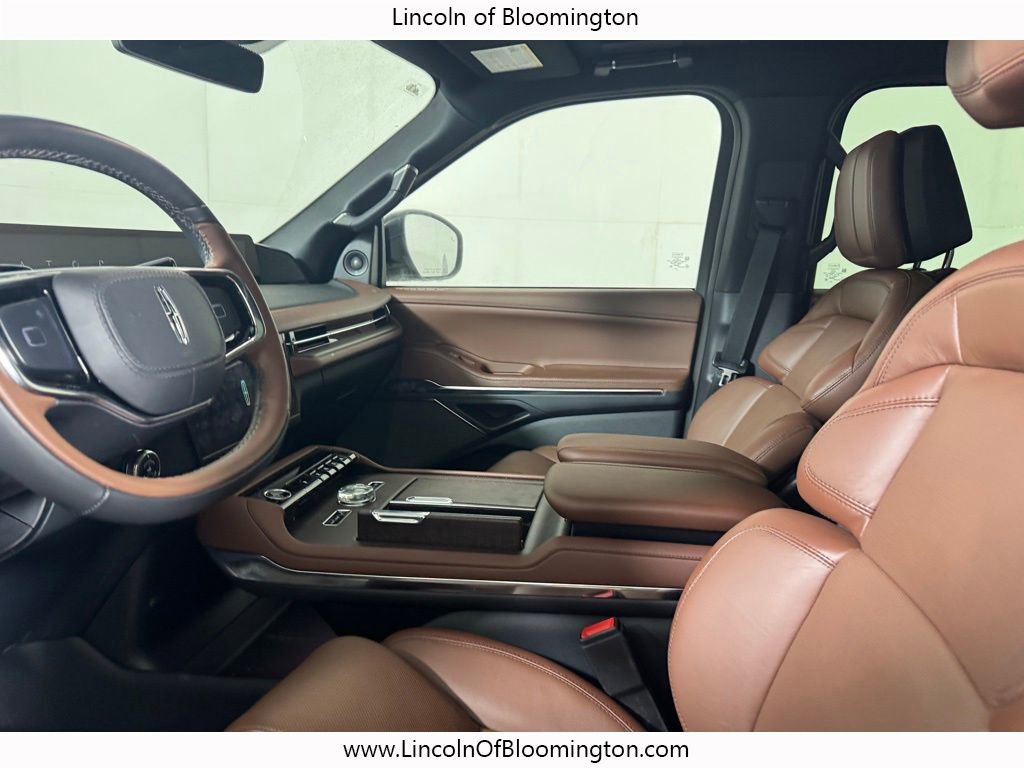 New 2025 Lincoln Navigator L Reserve image 35