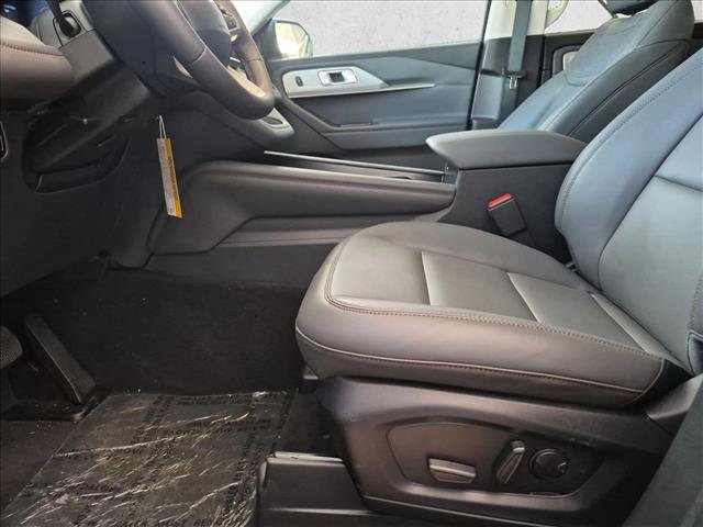 New 2026 Ford Explorer Active w/ Active Comfort Package RWD image 4
