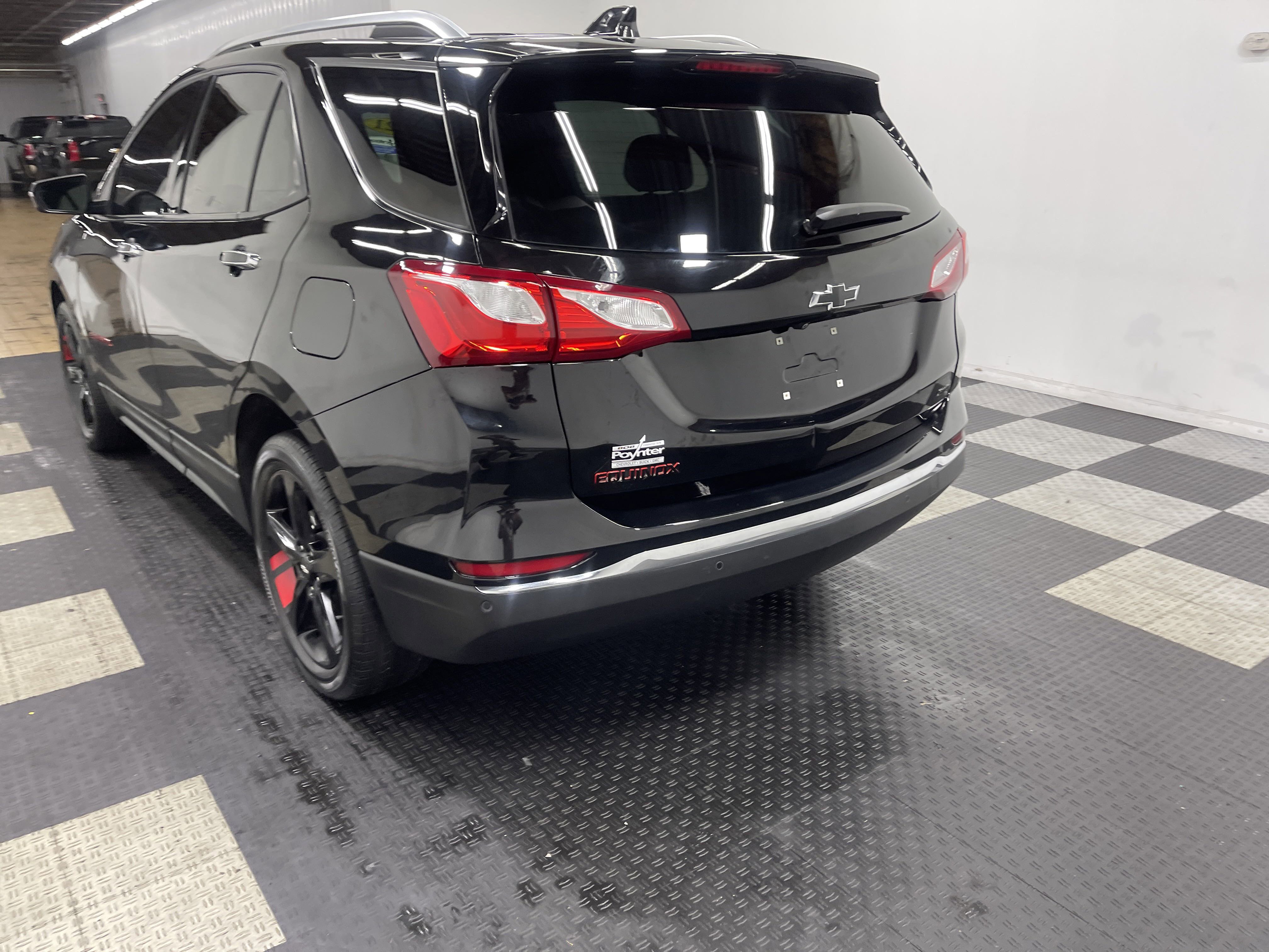 Used 2021 Chevrolet Equinox Premier w/ Redline Edition image 2