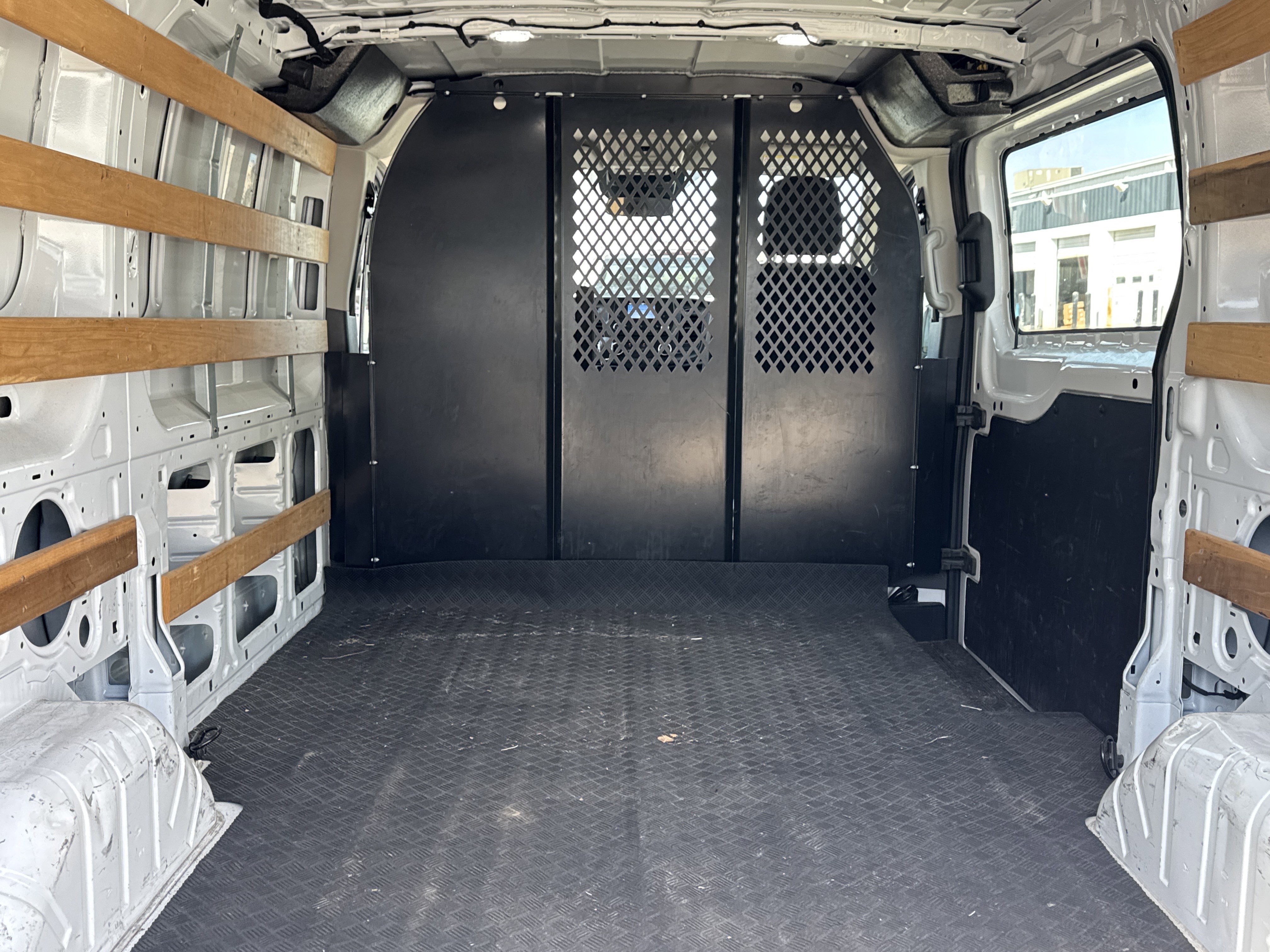 Used 2022 Ford Transit 250 T-250 130 Low Rf 9070 GVWR RWD w/ Exterior Upgrade Package image 10