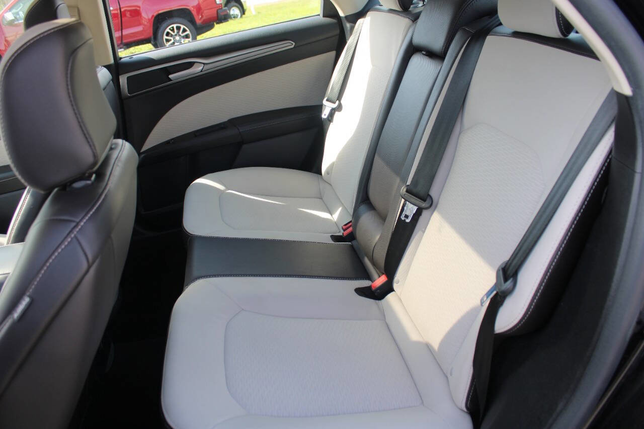 Used 2020 Ford Fusion SE w/ Equipment Group 151A image 37
