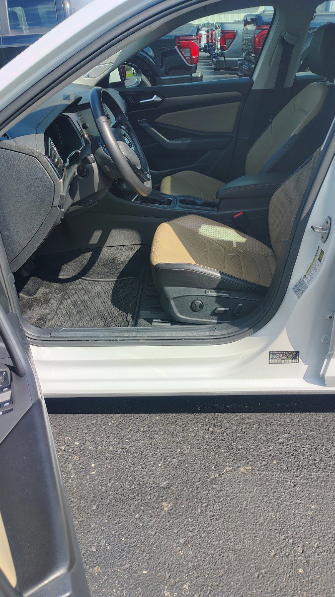 Used 2019 Volkswagen Jetta SEL Premium FWD image 10