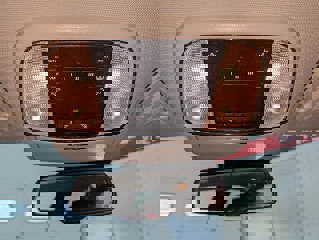 Used 2017 Chrysler 300 C w/ Safetytec Plus Group image 36