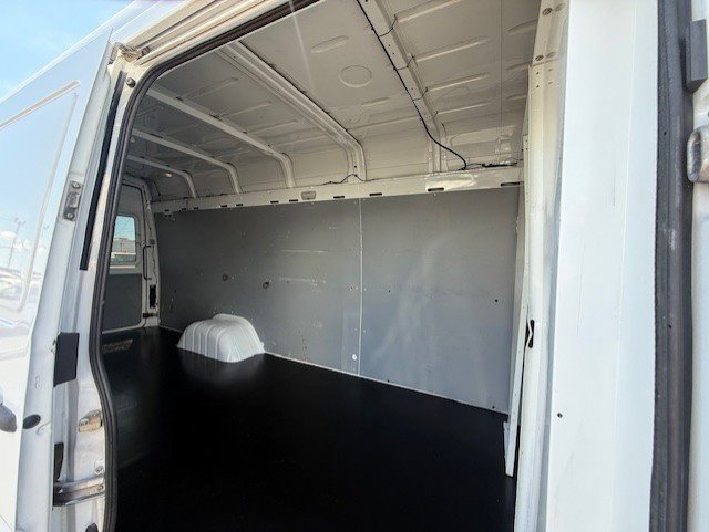 Used 2005 Dodge Sprinter 3500 w/ PWR Convenience Group image 11