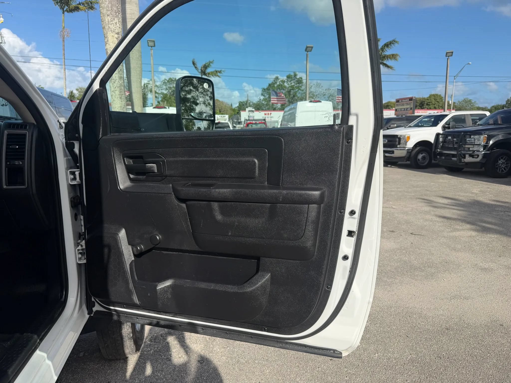 Used 2016 RAM 5500 Tradesman w/ Ambulance Prep Group RWD image 25