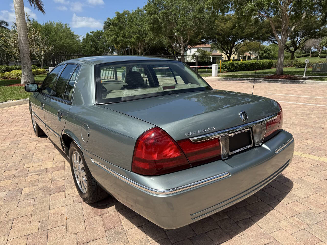 Used 2005 Mercury Grand Marquis LS image 8