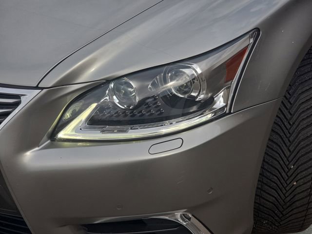 Used 2017 Lexus LS 460 AWD w/ Comfort Package image 33