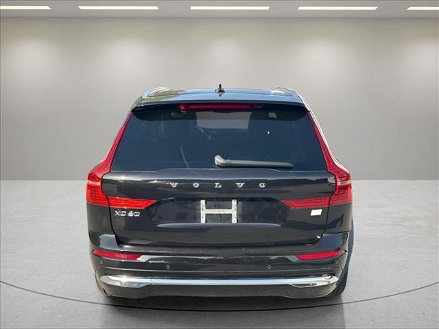 Used 2023 Volvo XC60 T8 Plus AWD/4WD image 4