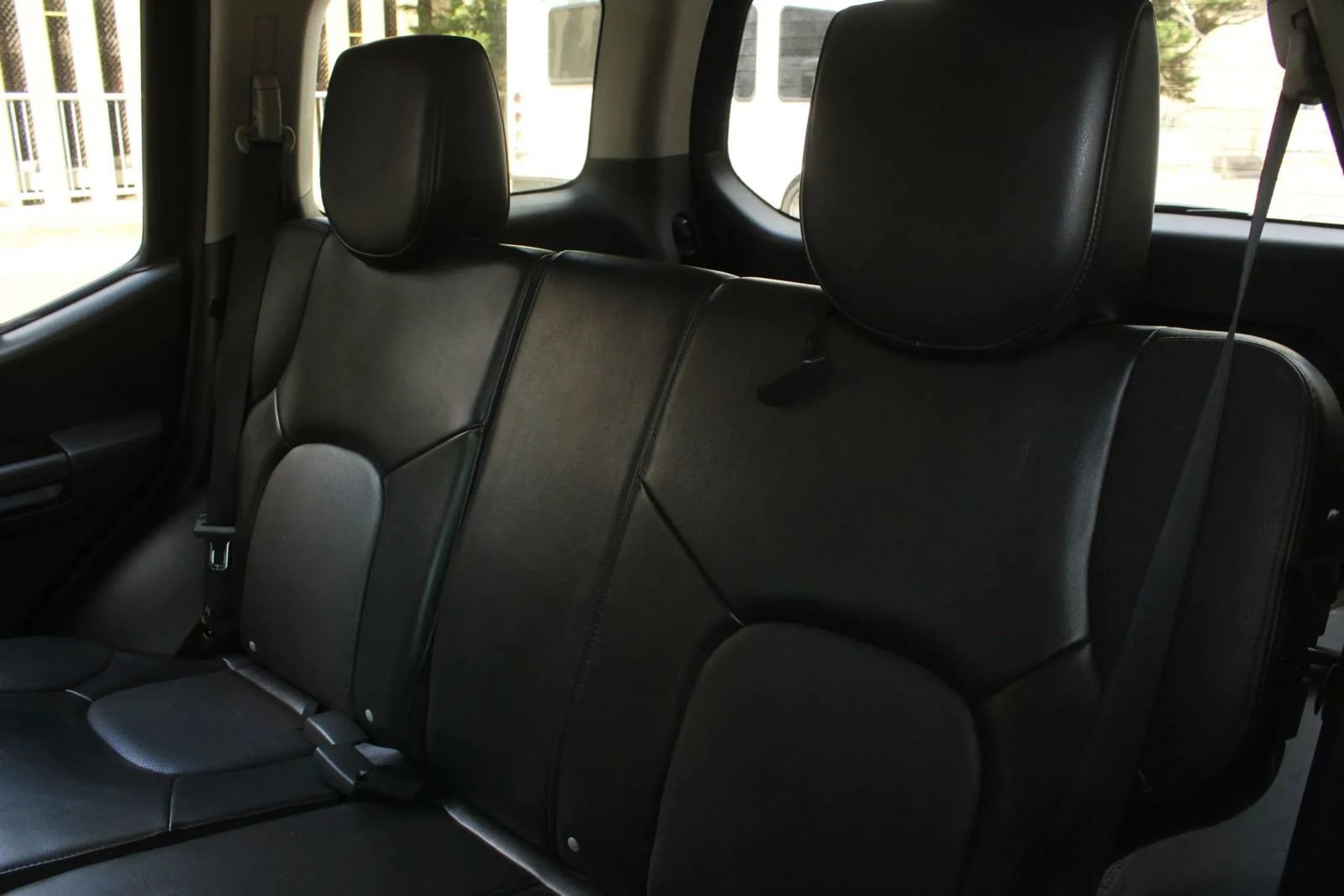 Used 2012 Nissan Xterra PRO-4X w/ Pro-4x Leather Pkg AWD/4WD image 18