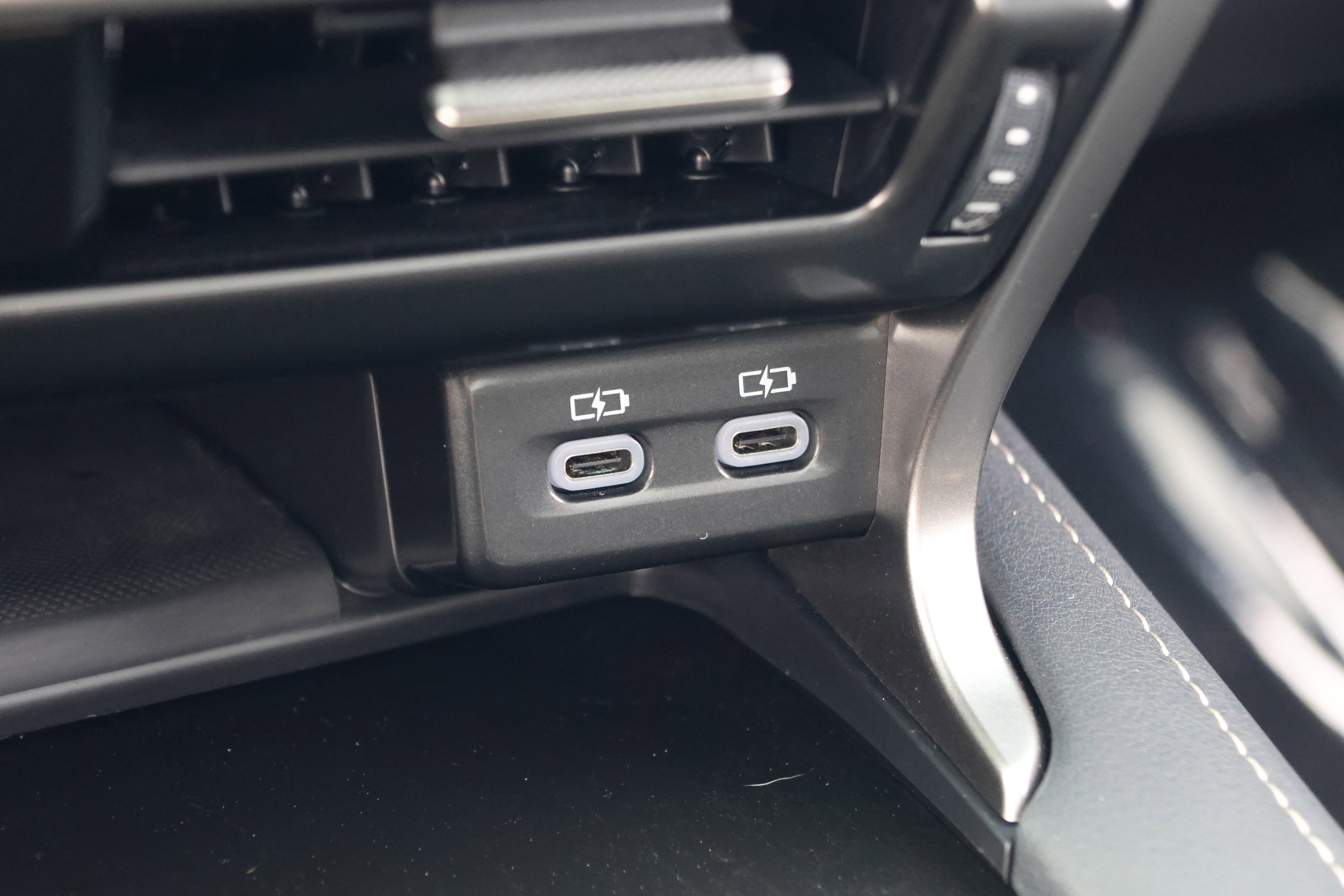 Certified 2024 Lexus RX 350 w/ Convenience Package image 29