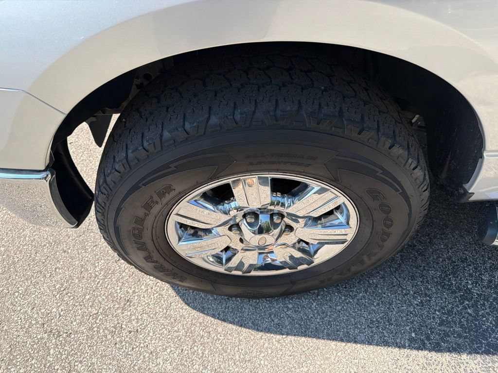 Used 2010 Ford F150 XLT RWD image 9