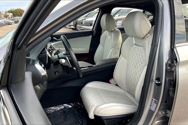 Certified 2025 Genesis G70 3.3T Advanced w/ Sport Prestige Package image 25