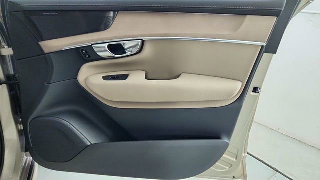 New 2026 Volvo XC90 T8 Plus w/ Protection Package Premier AWD/4WD image 40