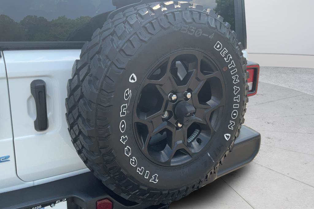 Used 2023 Jeep Wrangler Unlimited w/ Cold Weather Group AWD/4WD image 28