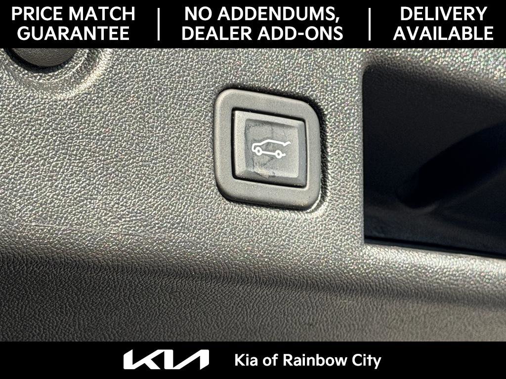 Used 2023 Chevrolet Equinox LT image 12