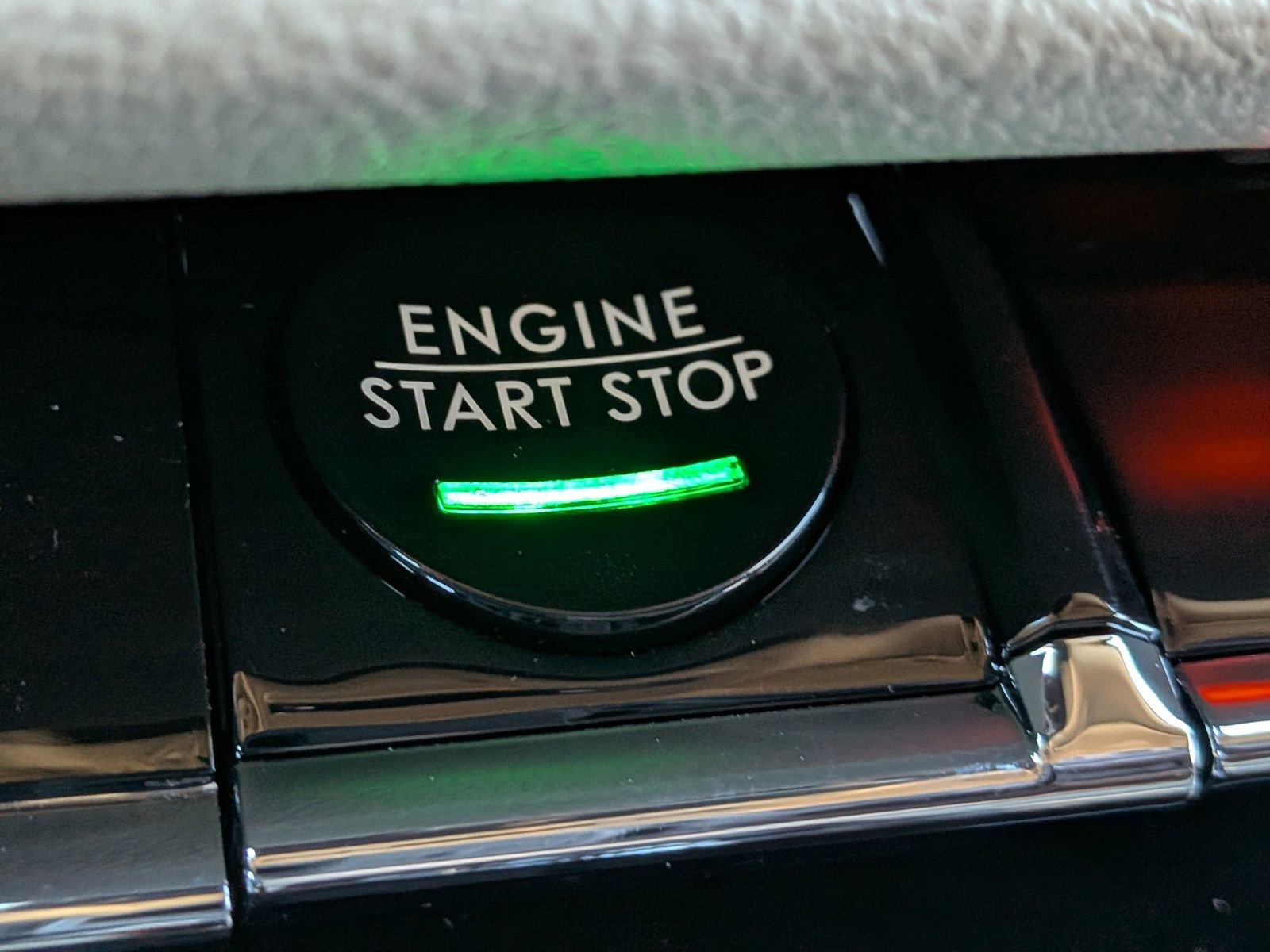 Used 2025 Lincoln Corsair FWD w/ Equipment Group 101A image 31