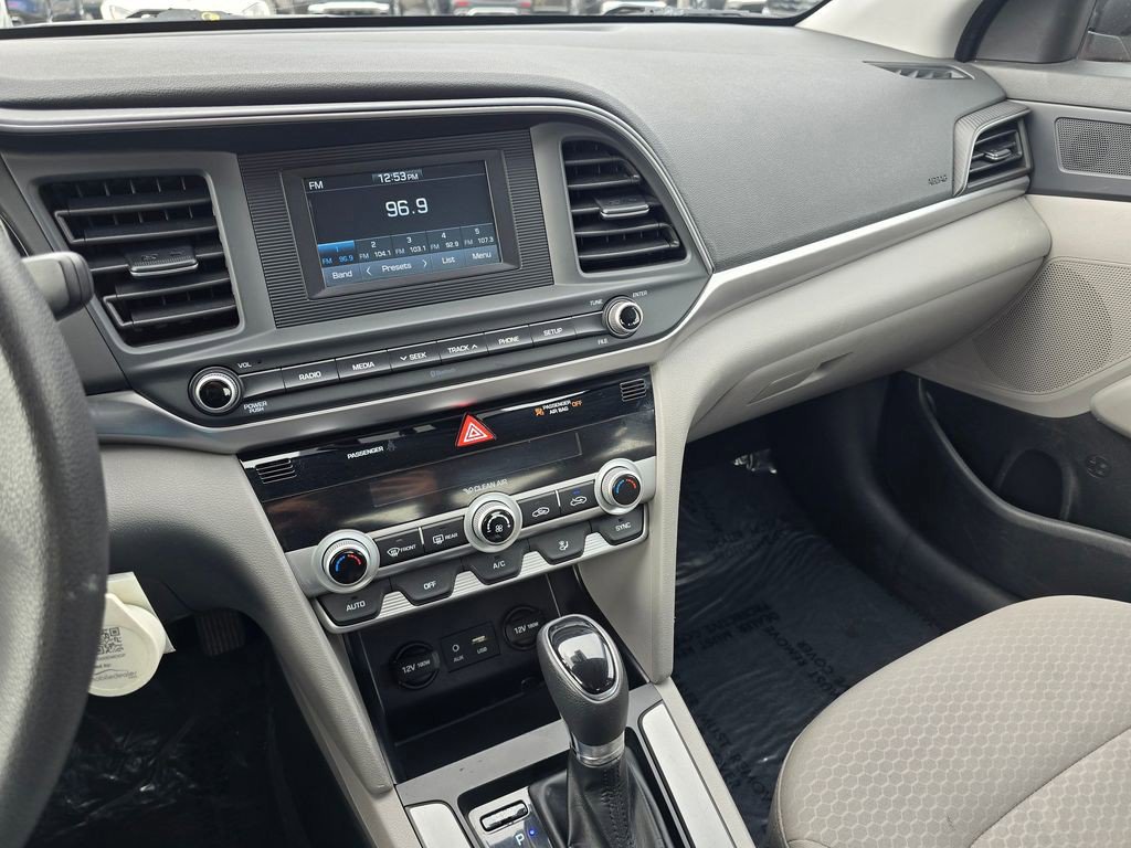 Used 2020 Hyundai Elantra SEL FWD image 26