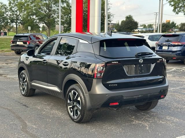 Used 2025 Nissan Kicks SV AWD/4WD image 6