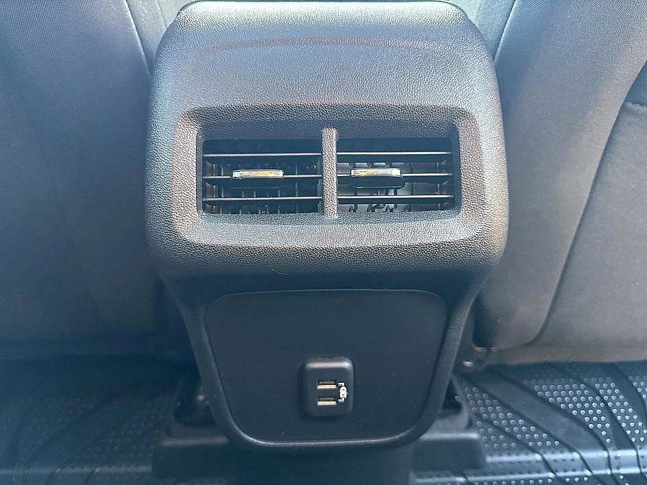 Used 2023 Chevrolet Equinox LT image 14