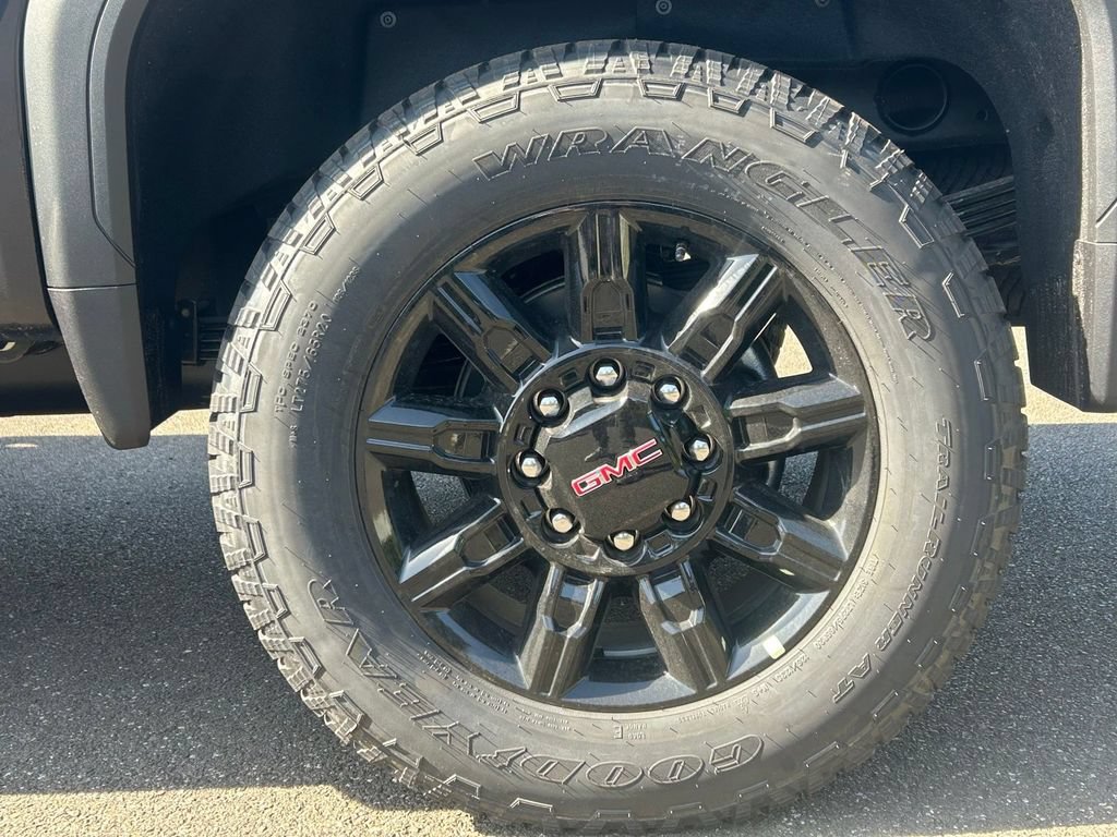 New 2026 GMC Sierra 2500 AT4 w/ AT4 Premium Plus Package AWD/4WD image 9