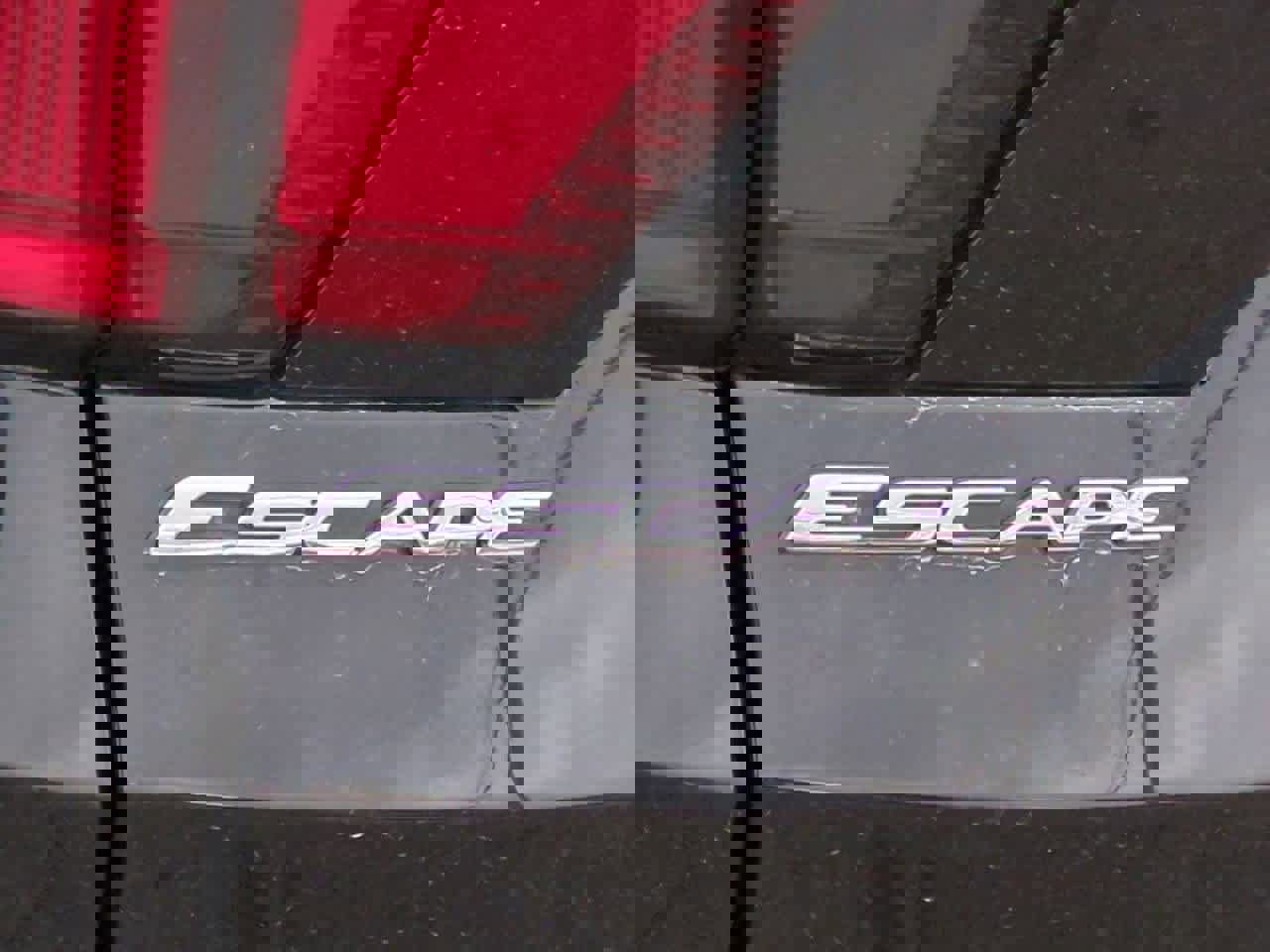 Used 2019 Ford Escape Titanium image 12