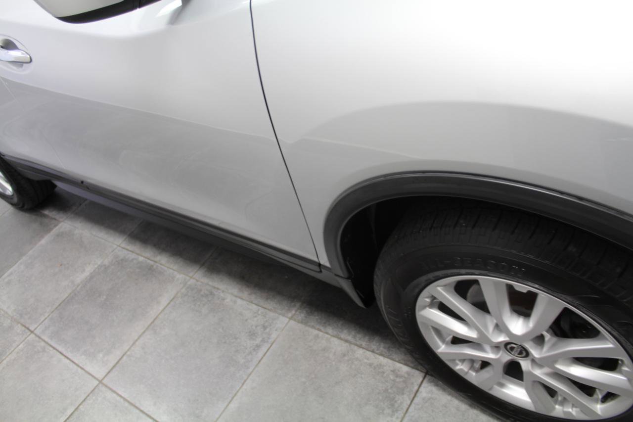 Used 2018 Nissan Rogue SV image 35