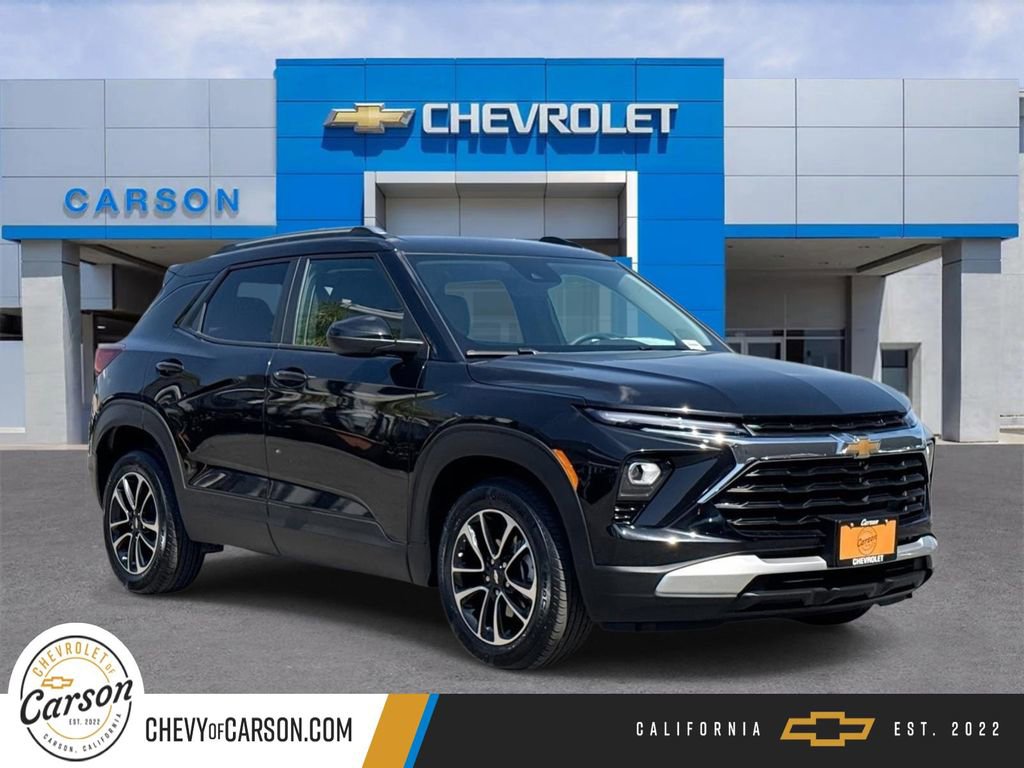 Used 2025 Chevrolet TrailBlazer LT FWD image 1