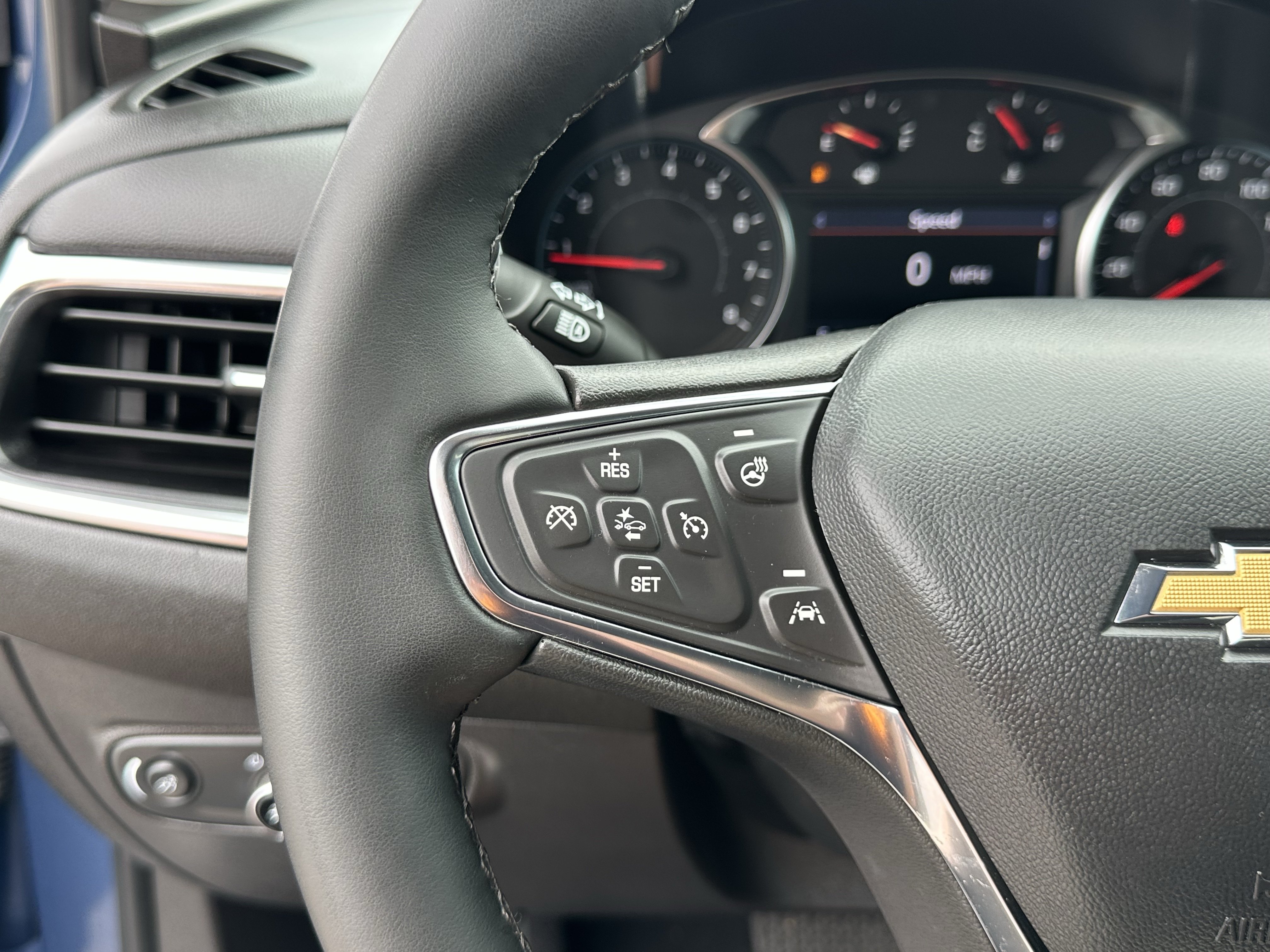 Certified 2024 Chevrolet Equinox LT FWD image 30