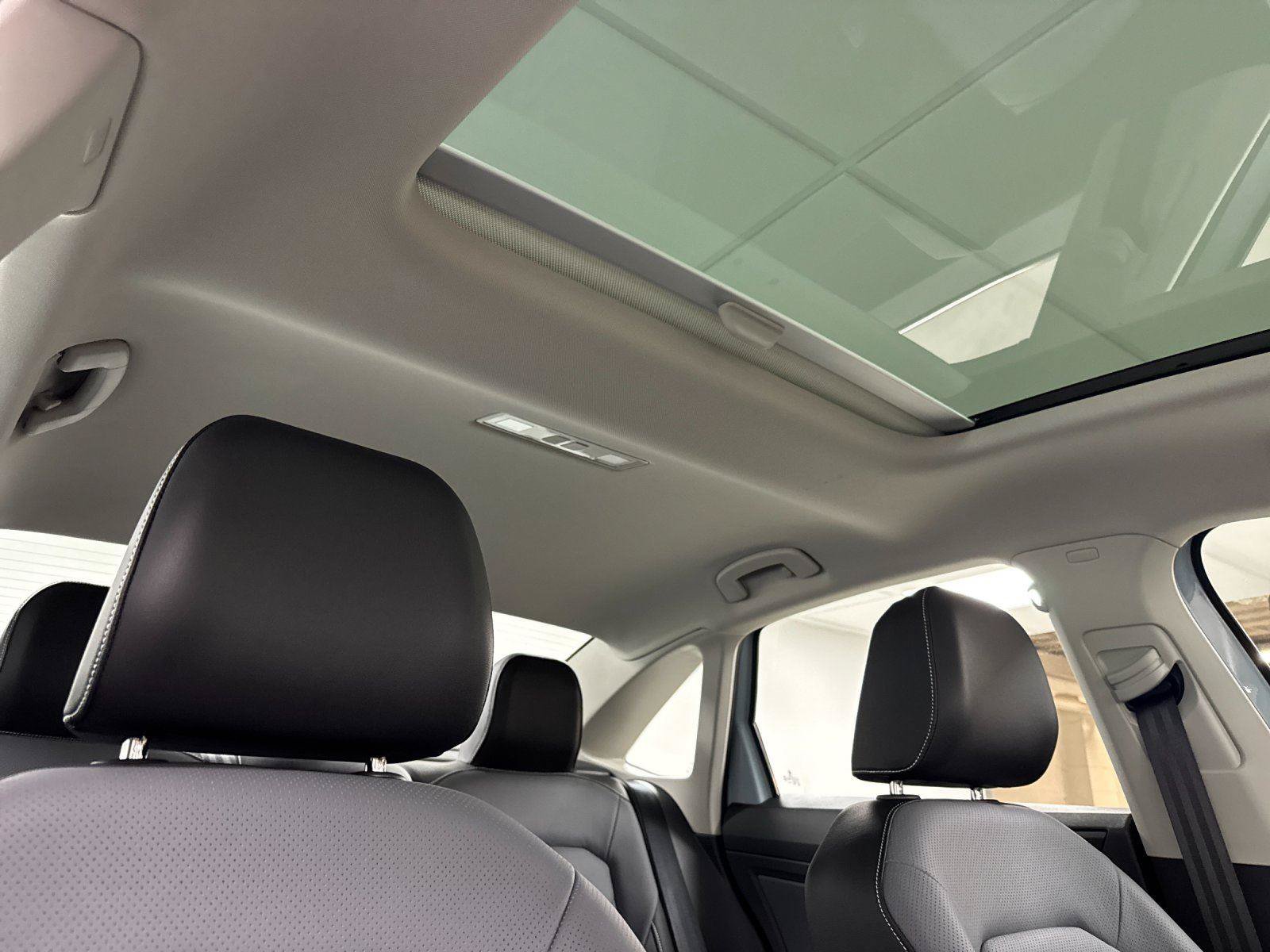 New 2026 Volkswagen Jetta SEL FWD image 15