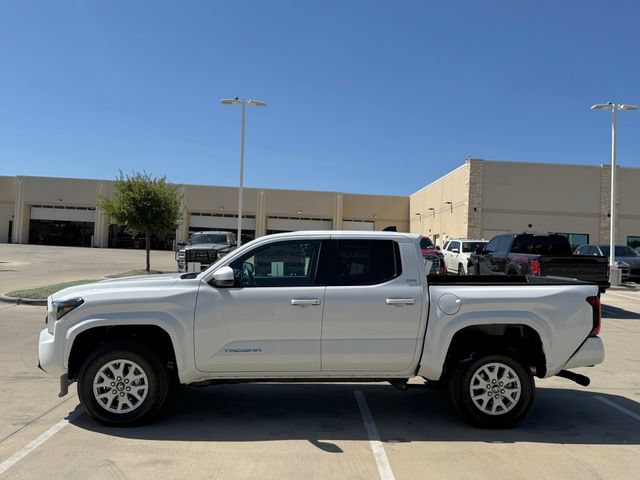 Used 2026 Toyota Tacoma SR5 AWD/4WD image 6