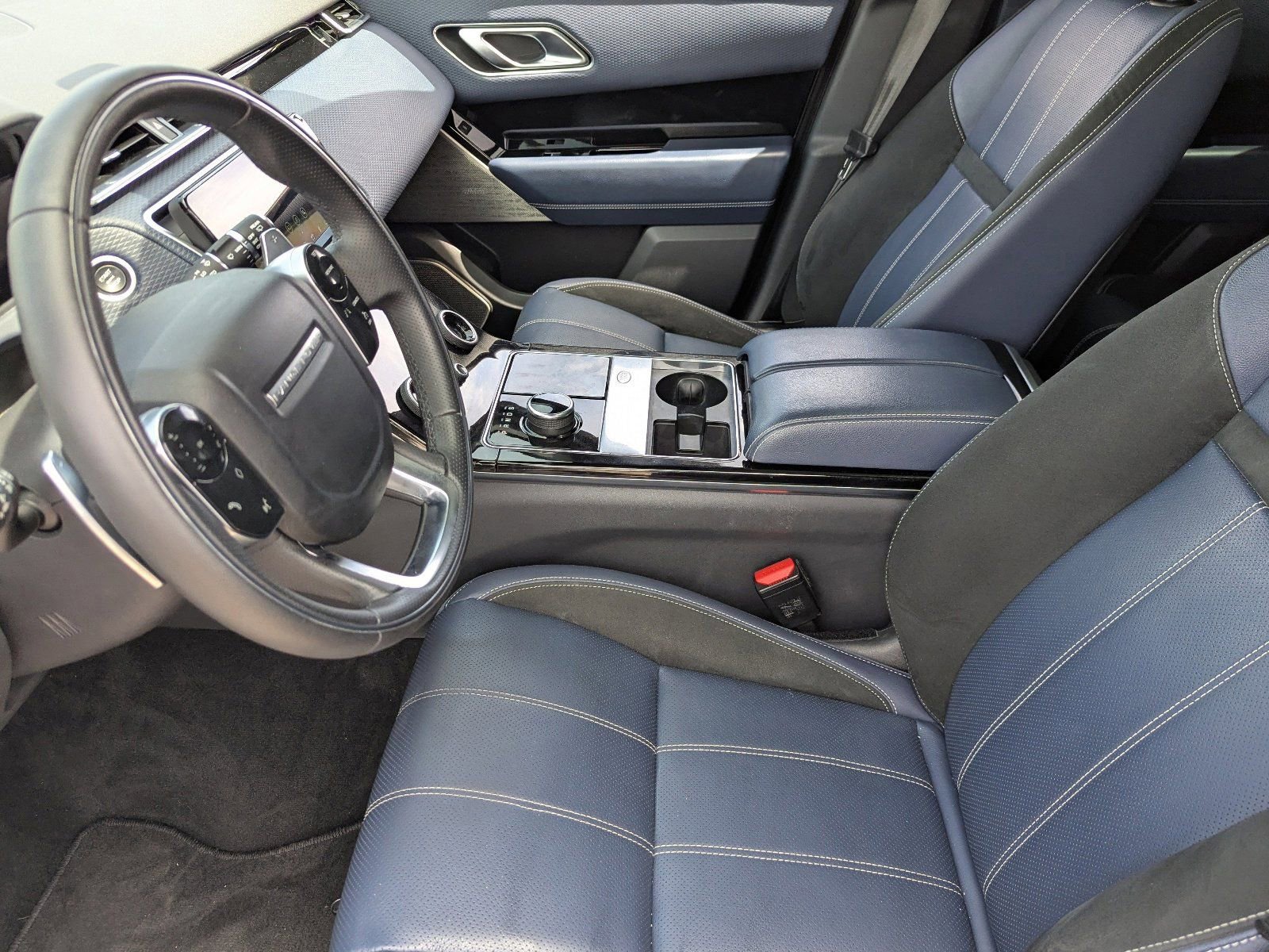 Used 2020 Land Rover Range Rover Velar R-Dynamic S AWD/4WD image 21