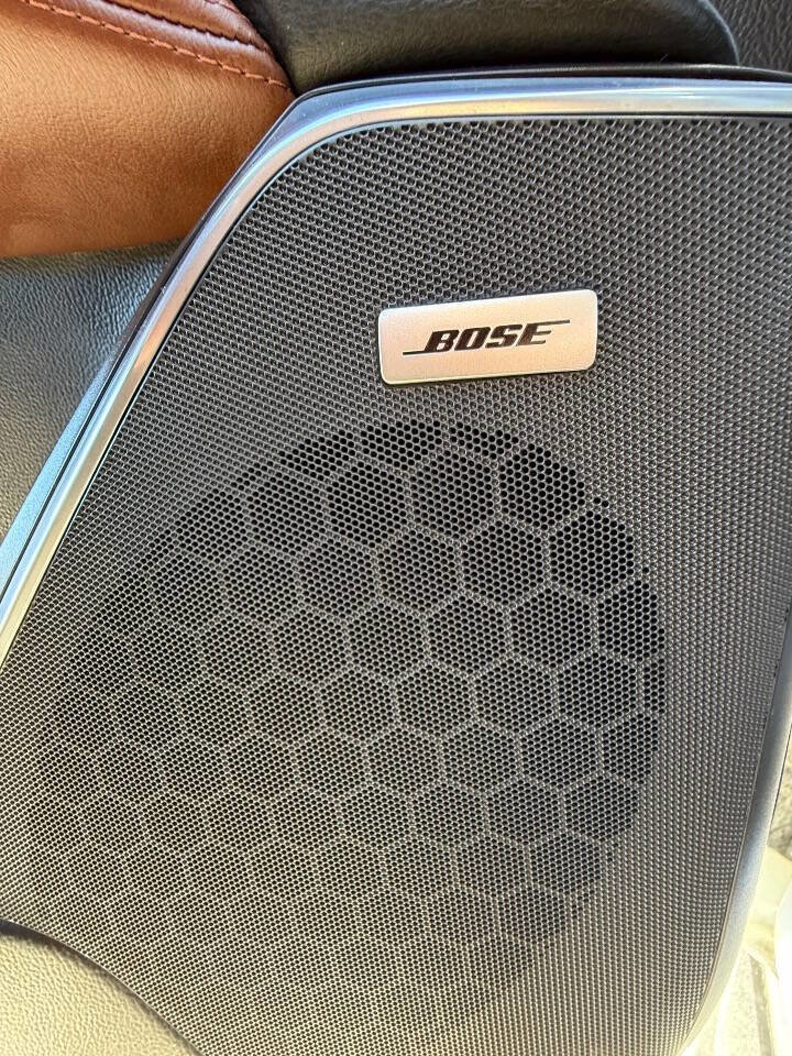 Used 2019 Cadillac Escalade Luxury image 16