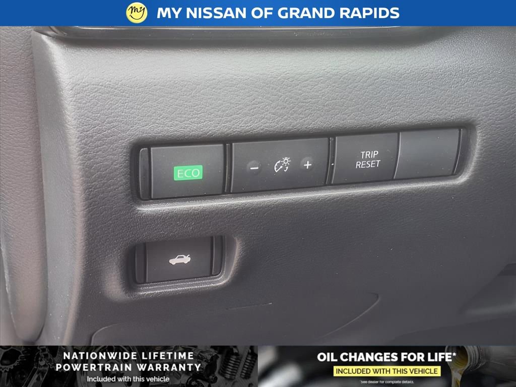 New 2025 Nissan Sentra SV w/ All-Weather Package image 9