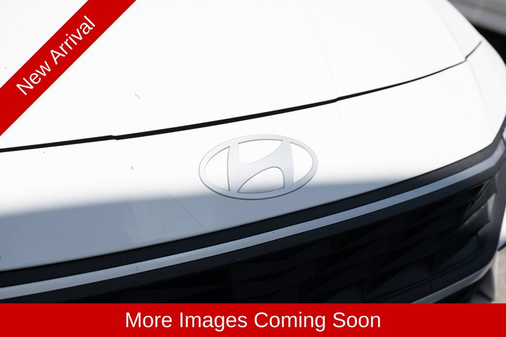 Used 2024 Hyundai Elantra SEL FWD image 8