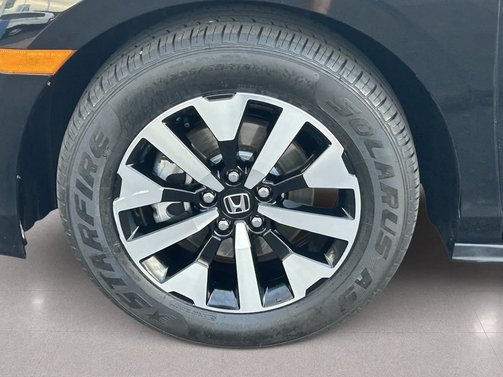Certified 2025 Honda Odyssey EX-L image 11