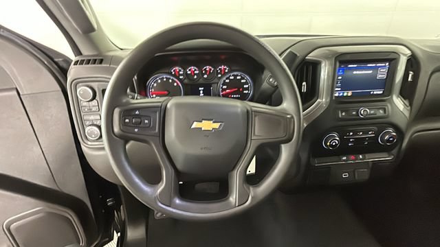 Used 2020 Chevrolet Silverado 1500 Custom w/ Custom Value Package AWD/4WD image 14