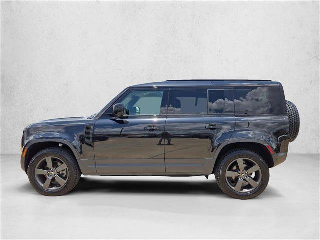 Used 2025 Land Rover Defender 110 S AWD/4WD image 9