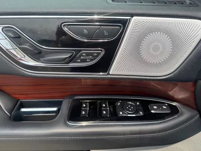 Used 2023 Lincoln Navigator L Reserve AWD/4WD image 14