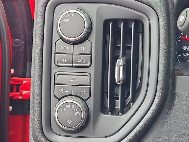 Certified 2025 Chevrolet Silverado 1500 Custom w/ Turbomax Blackout Package AWD/4WD image 25