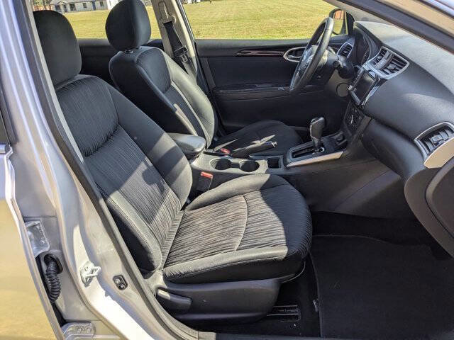 Used 2019 Nissan Sentra SV FWD image 33
