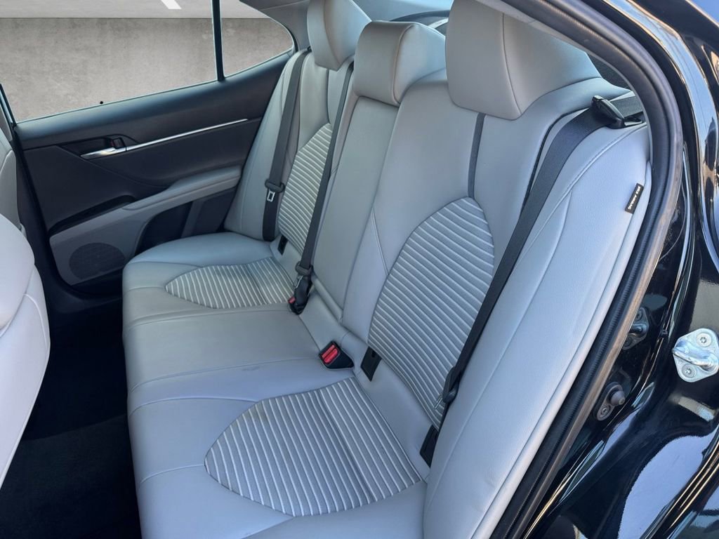 Used 2022 Toyota Camry SE image 22