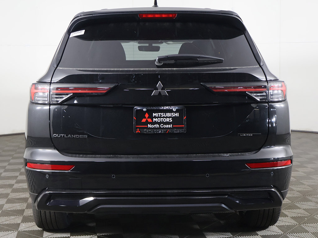 New 2026 Mitsubishi Outlander LE FWD image 12
