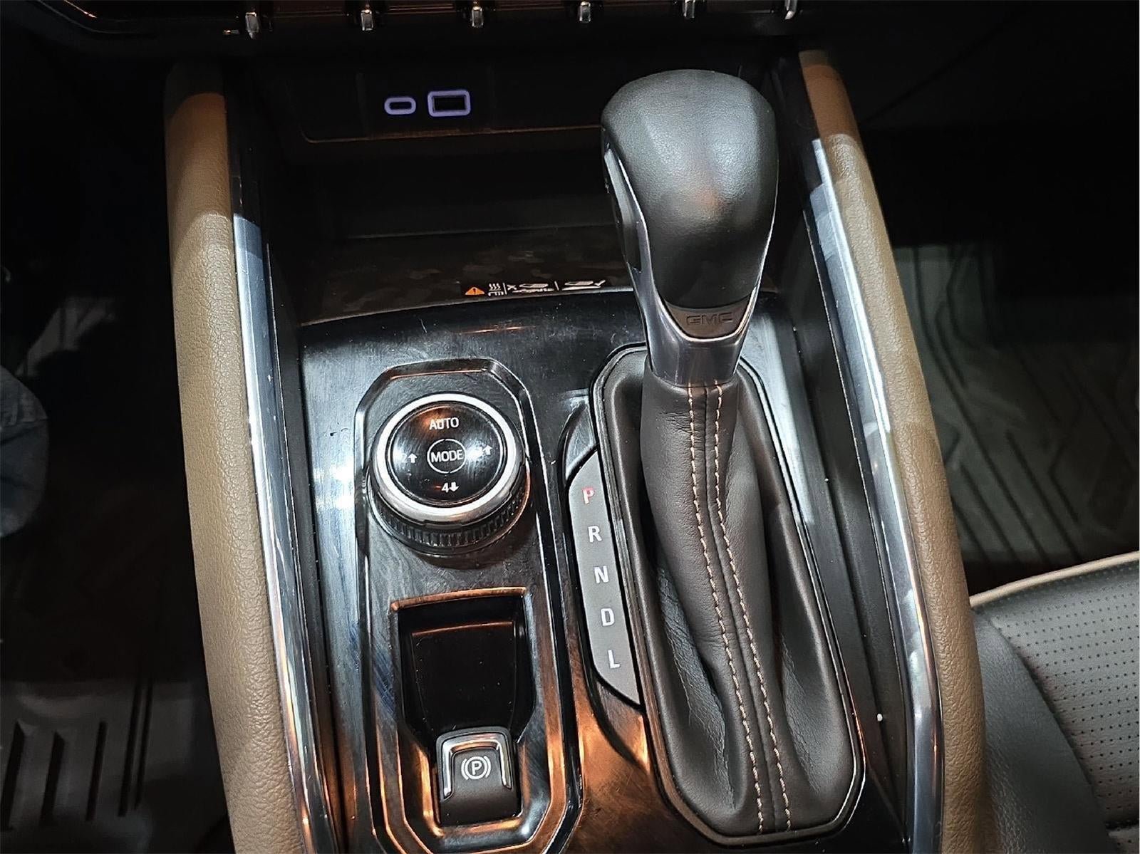 Used 2024 GMC Canyon Denali AWD/4WD image 16