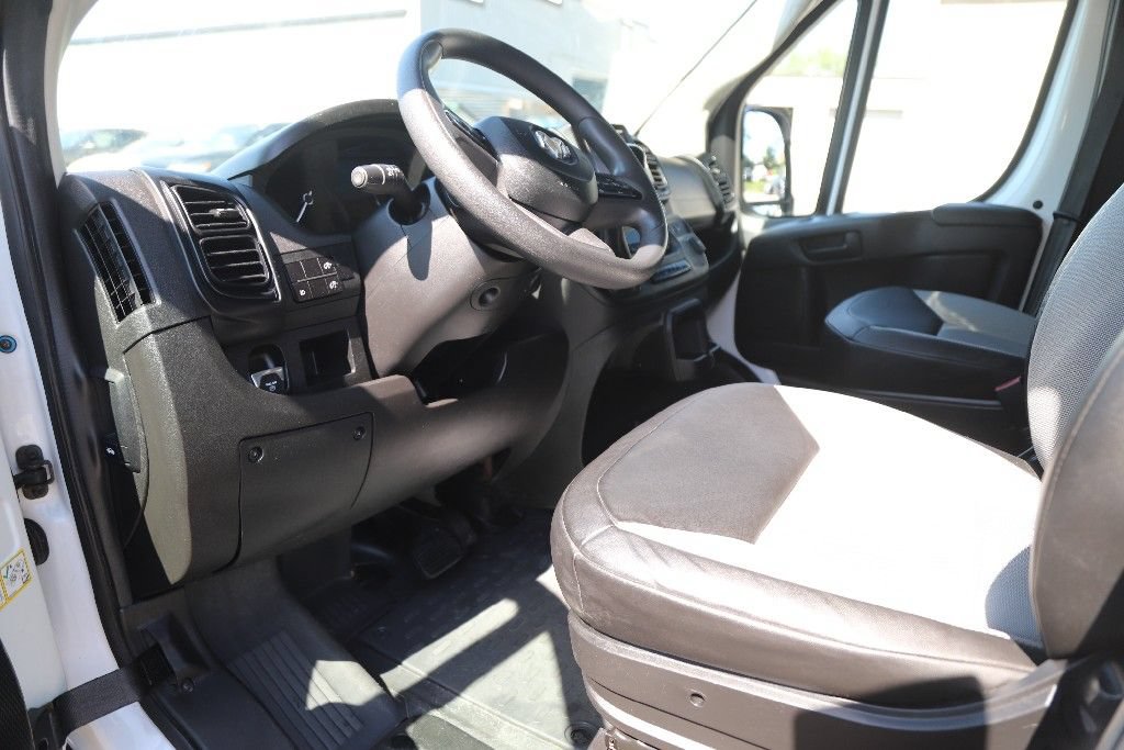 Used 2024 RAM ProMaster 2500 w/ Convenience Group FWD image 22