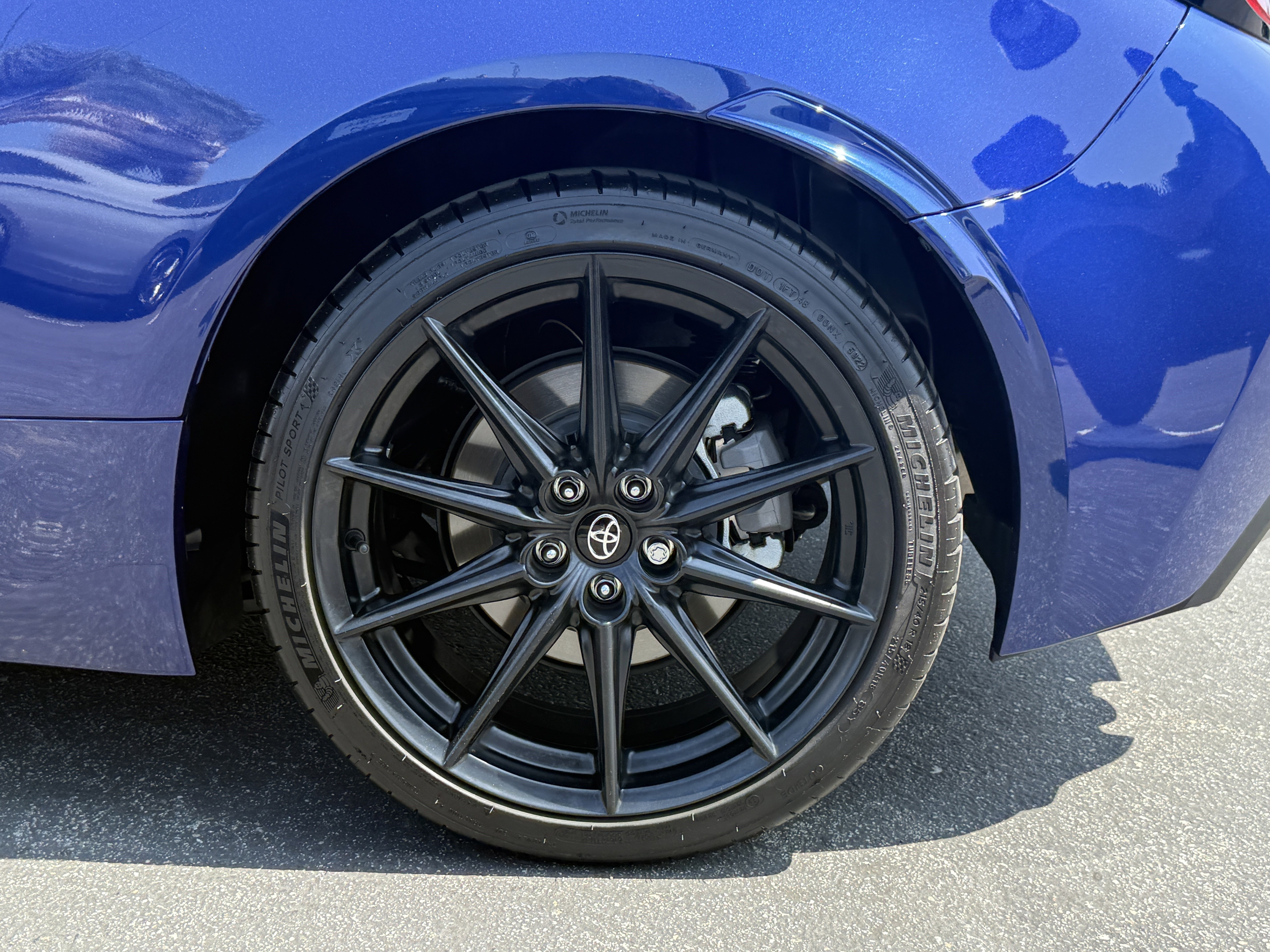 Used 2023 Toyota GR86 Premium w/ ALL Weather Mat Package (TMS) image 11