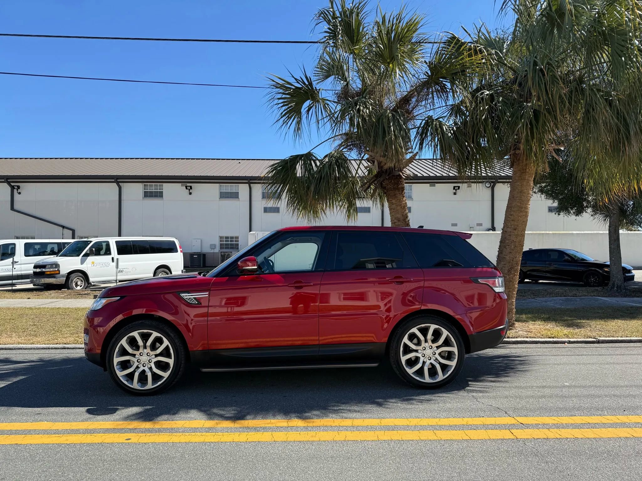 Used 2016 Land Rover Range Rover Sport HSE image 5
