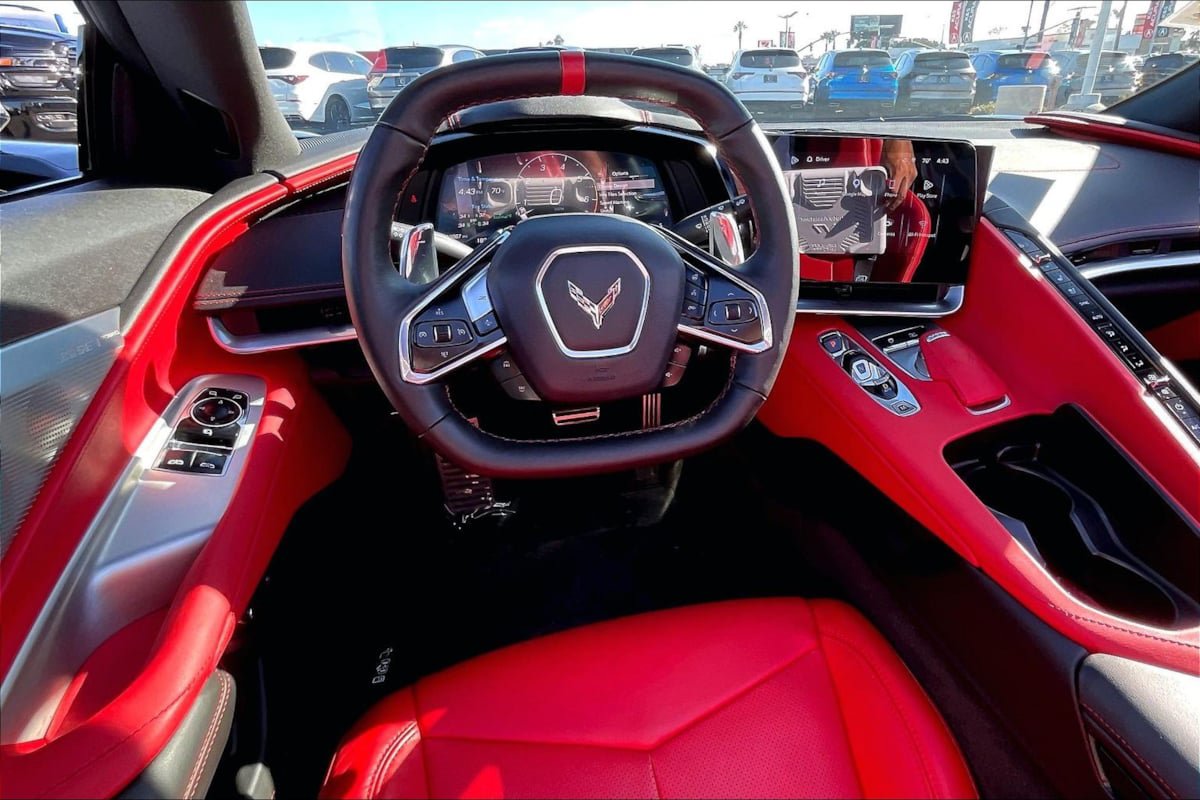 Used 2024 Chevrolet Corvette Stingray Preferred Cpe w/ 2LT RWD image 5