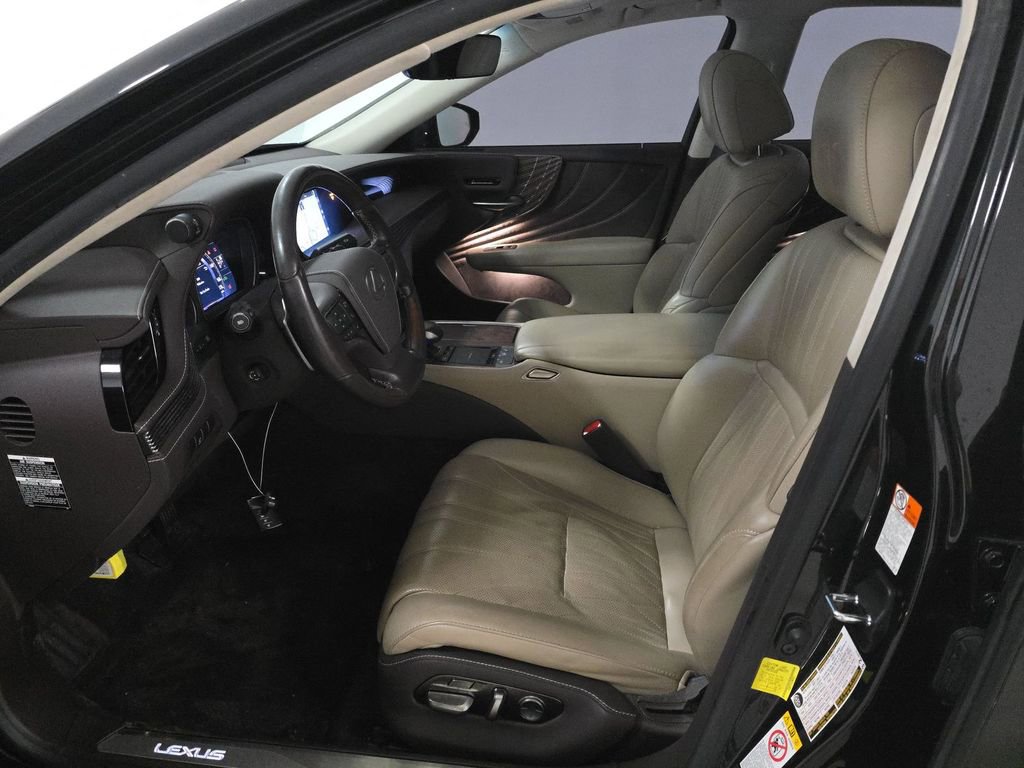 Used 2018 Lexus LS 500 w/ Interior Upgrade Package RWD image 3