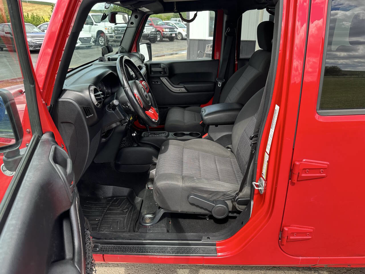 Used 2011 Jeep Wrangler Unlimited Sport image 13